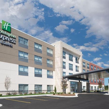 Holiday Inn Express & Suites - Elkhorn - Lake Geneva Area By Ihg Exteriör bild