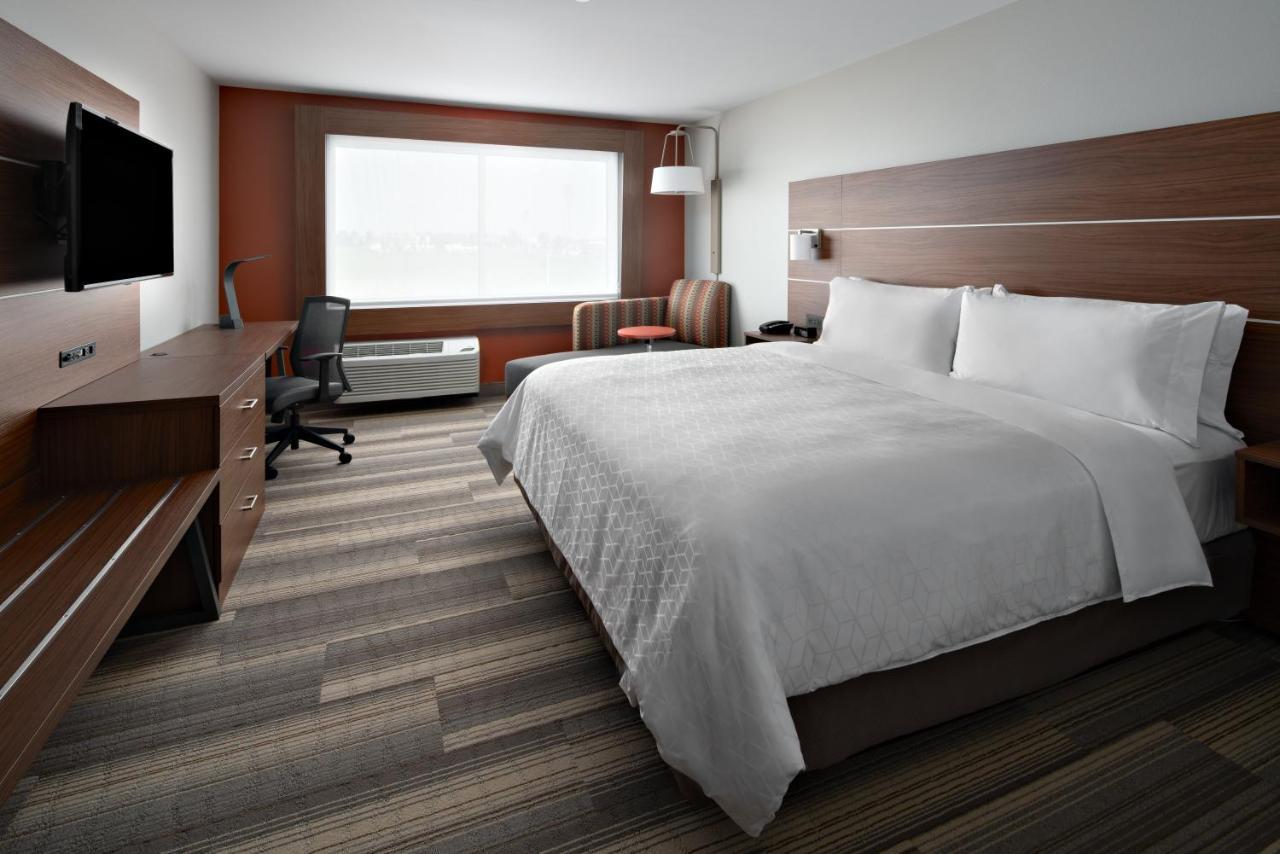 Holiday Inn Express & Suites - Elkhorn - Lake Geneva Area By Ihg Exteriör bild